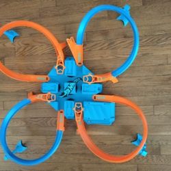 Hot Wheels Criss Cross Crash Track Set