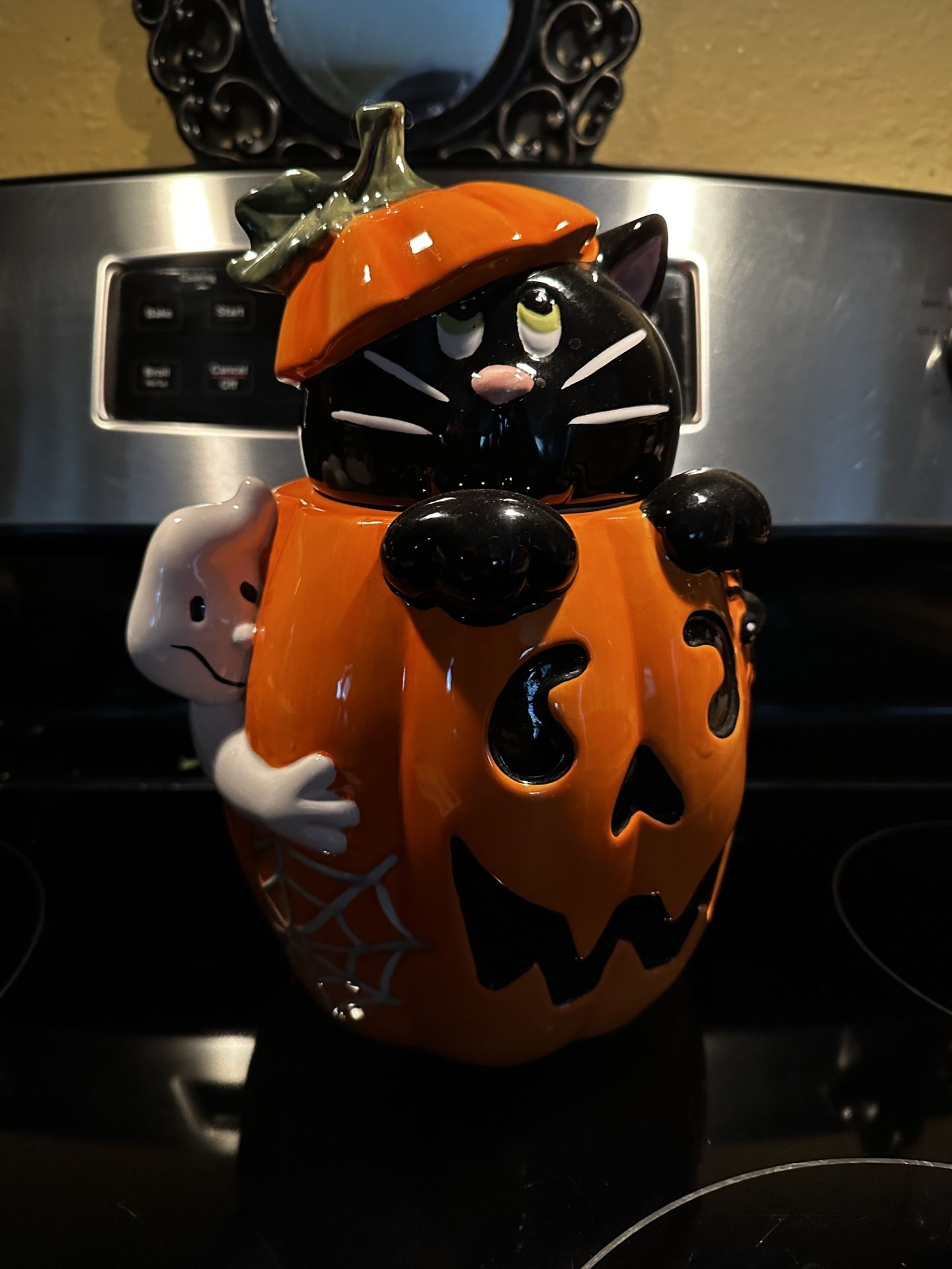 David’s Cookie Jar with Pumpkin, Cat, & Ghost