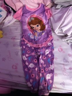 Sophia pajamas size 3t