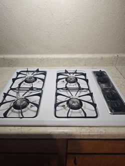 Gas cooktop