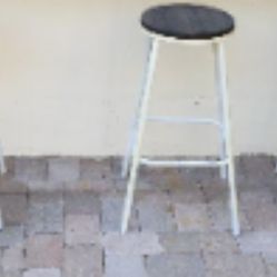 3 Bar Stool