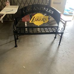 Bench Lakers