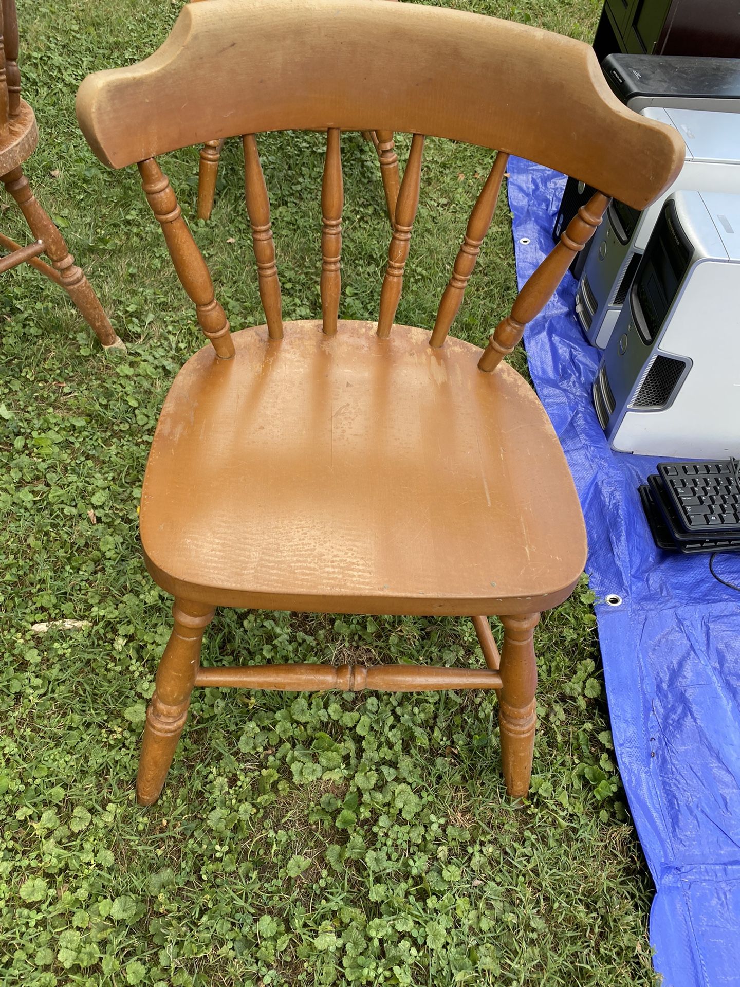 4 Wooden Chairs