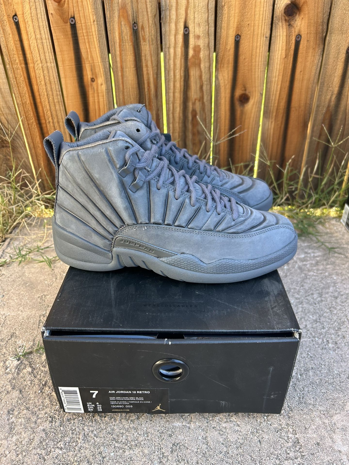 PSNY Jordan 12s Size 7Men