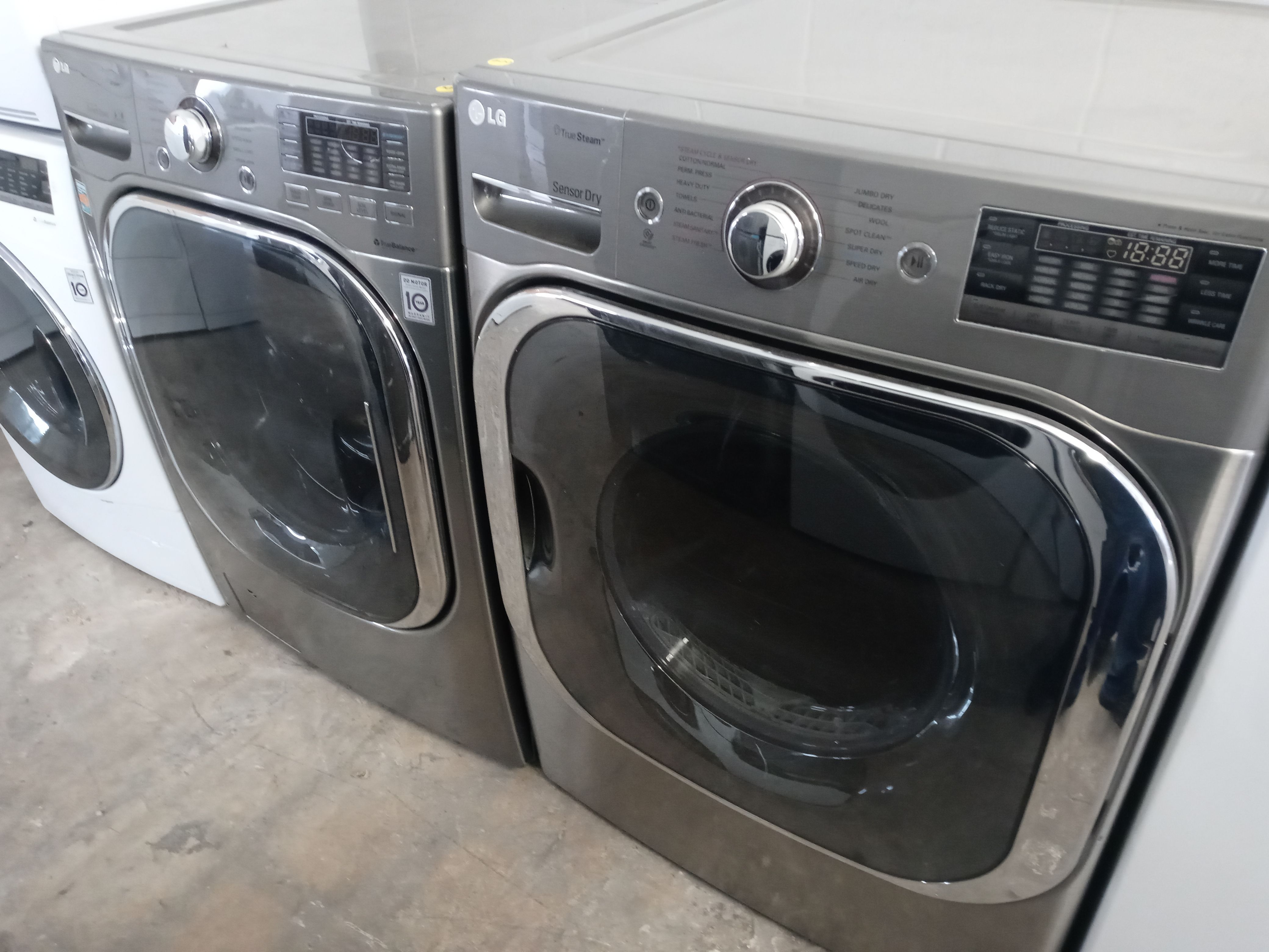 LG gray front load washer and 29" dryer set - Free delivery