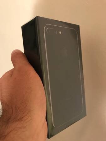IPHONE 7+ 256gb jet black unlocked carrier