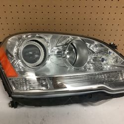 2009 2010 2011 Mercedes Benz ML Right Xenon Headlight