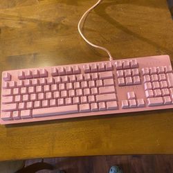 Raz=r Keyboard Pink