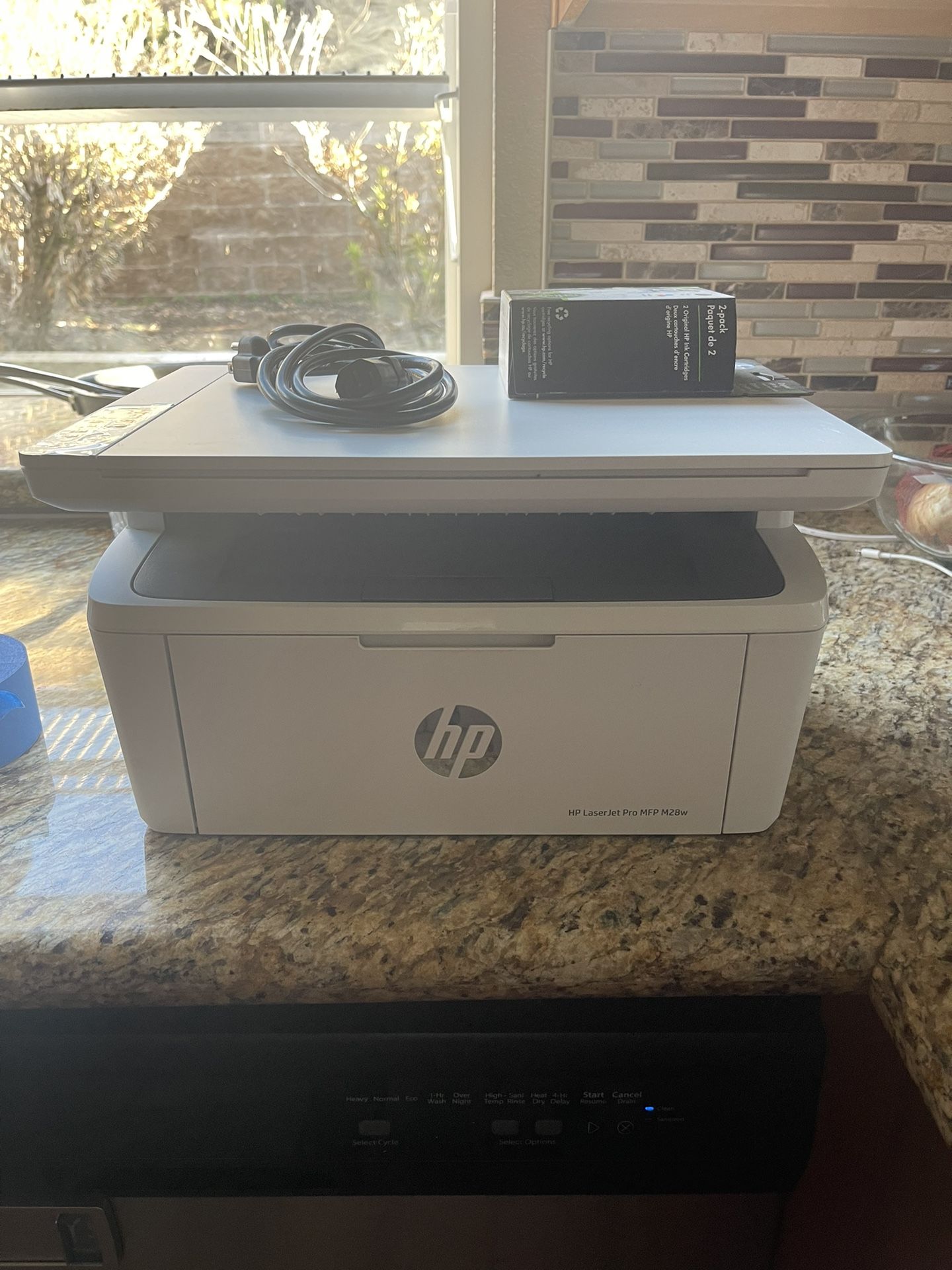 HP laserjet mfp m28w Printer / Scanner 