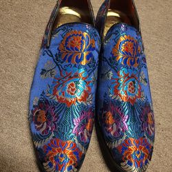 New Never Used Men's Luxury Embroidery Shoes Slippers Size 12