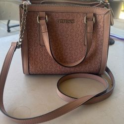 GUESS Brand Logo Textured Structured Handheld Bag