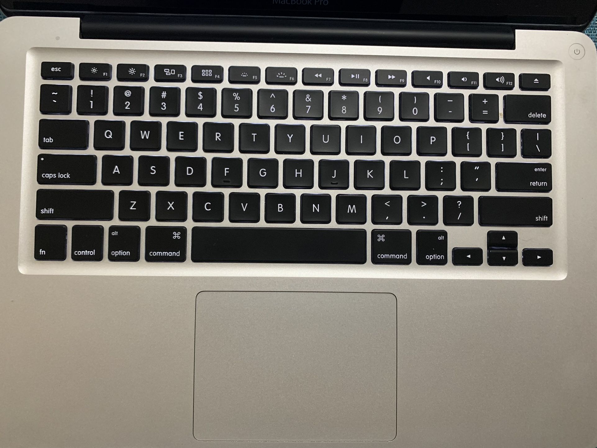 Apple MacBook Pro 13” 2012 macOS Catalina 8GB Memory!