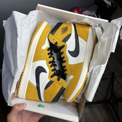 Jordan 1 Retro High OG “Yellow Ochre”