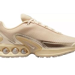 Nike Women's Air Max DN Shoes