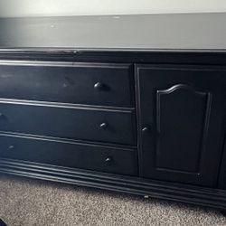 Solid Wood Dresser With Mirror
