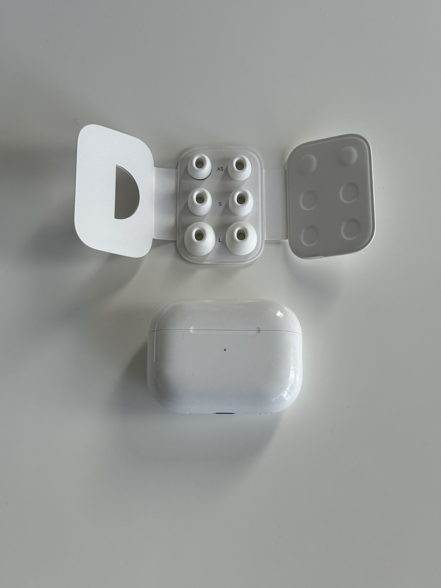 Apple AirPods Pro 2 with MagSafe Lightning Charging Case and Silicone Tips