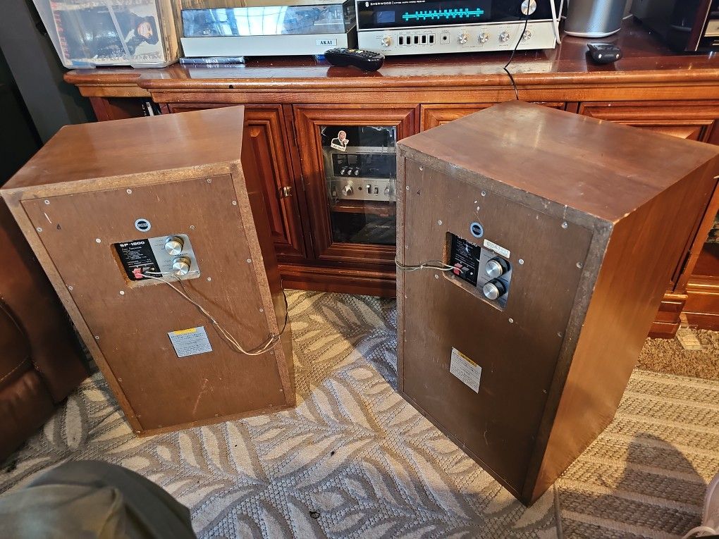 Sansui Speakers  Pair