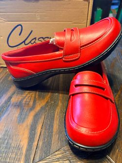 Woman's dress shoe