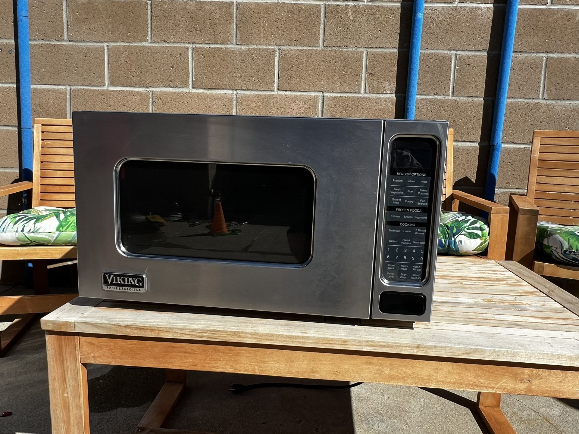 Viking Microwave