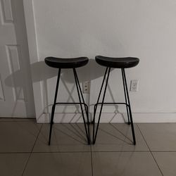 2 barstools for pickup
