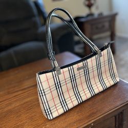 BURBEERY LONDON  Shoulder Bag