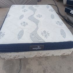 Queen Memory Foam Mattress And Box Spring 