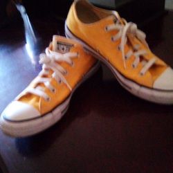 Size 10 All Stars 
