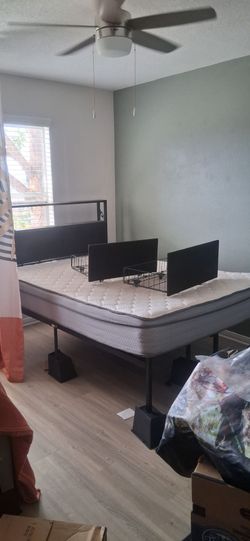 Full XL frame and mattress