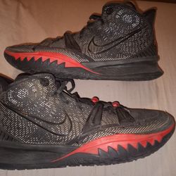 NIKE KYRIE 7 BRED SIZE 10 BASKETBALL SHOES