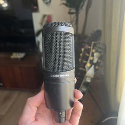 Audio Technica AT2020 condenser Mic