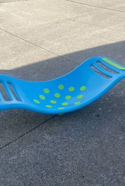 The Popular Fat Brain Toys Teeter Popper