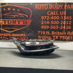 LINCONL NAUTILUS 2024-2025 RH HEADLIGHT OEM