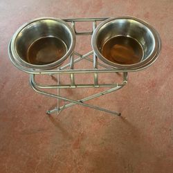 Elevated dog food bowls