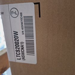 NEW - LG 20.2 Cu.ft Top-Freezer Refrigerator (White)