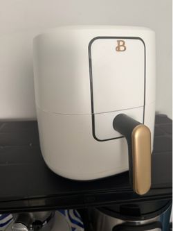 SadBe 3 Qt Air Fryer with TurboCrisp Technology, White Icing by Drew Barrymore