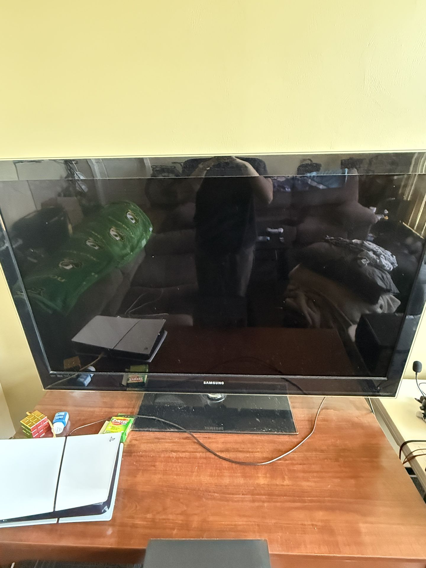 Samsung 52” TV w/ Amazon Fire Stick 