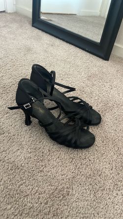 Black Latin dance shoes