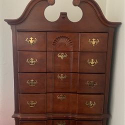 Antique Dresser 6 Ft 5 Inch 3ft 4 Inch Wide 