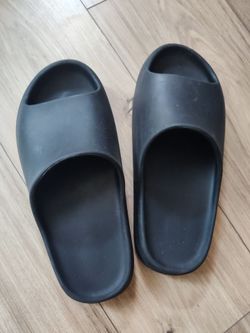 Men's slides