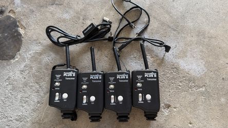 4 PocketWizard Plus II Wireless Flash Triggers with Cables
