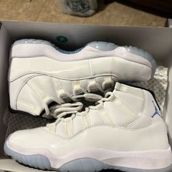Jordan 11 Columbia (Legend Blue)