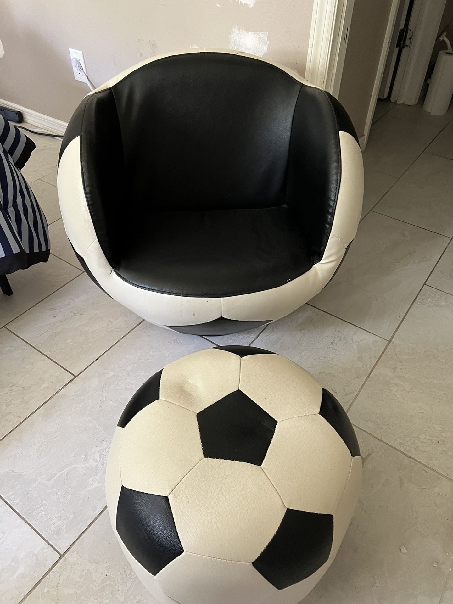 Kids Soccer Chair W/ Soccer Foot Rest