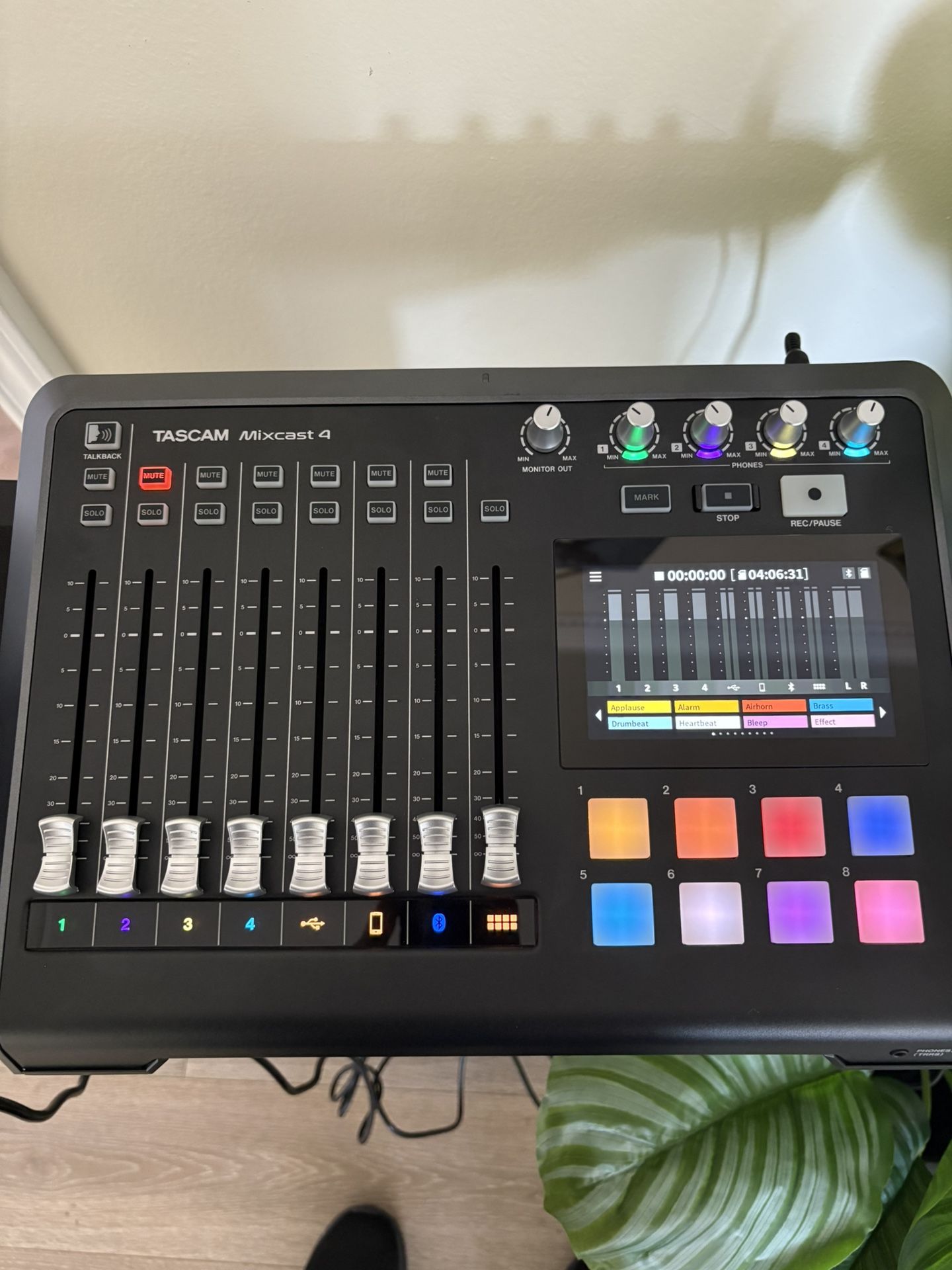 Tascam Mixcast 4