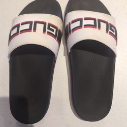 Size 7 Women's Gucci Slides
