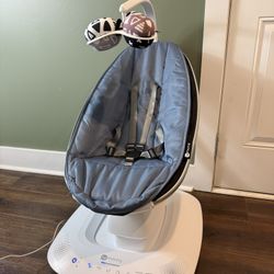 4moms mamaRoo multi-motion baby swing