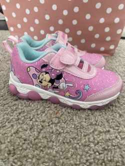 Little Girls Minnie Mouse Shoes