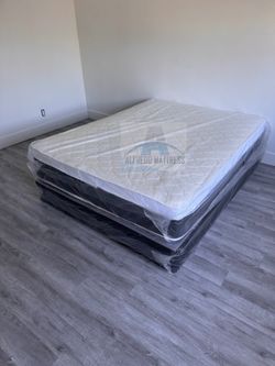 Queen mattress pillow top set with box spring (2pc - new)