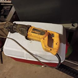DeWalt Saw Saw
