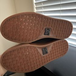 DC Skate Shoe -Black, Gum Soles 
