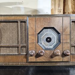 Antique Stromberg Carlson Radio Mod#130H